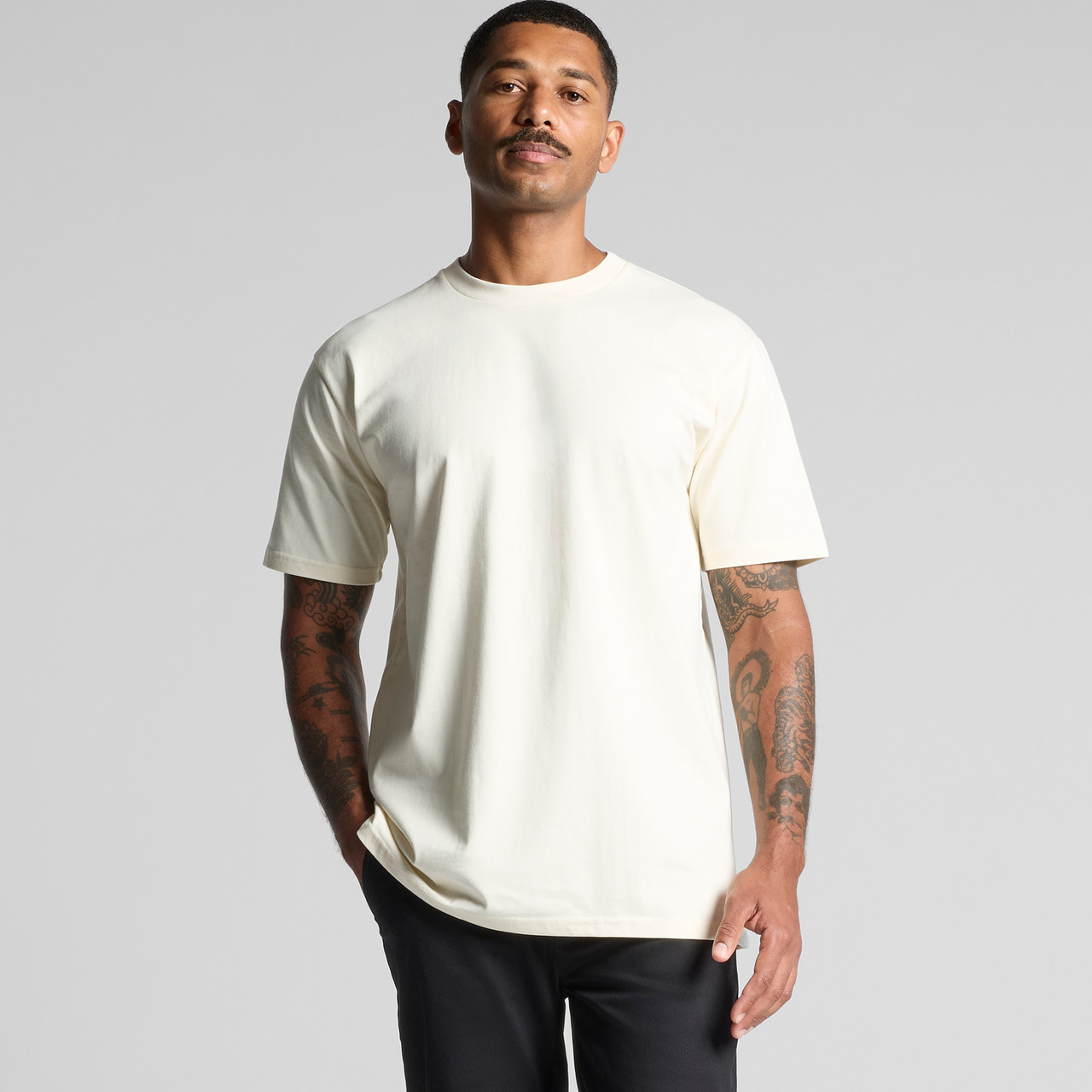 5026_CLASSIC_TEE_LOOSE__31444.1728185179.1280.1280.jpg AS Colour 5026 T-Shirt – Modellfoto
